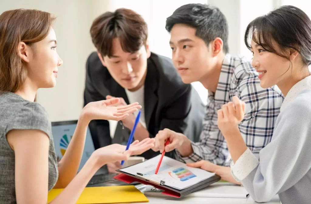 圖／語言和臉部表情也是一種傳達資訊的方式。