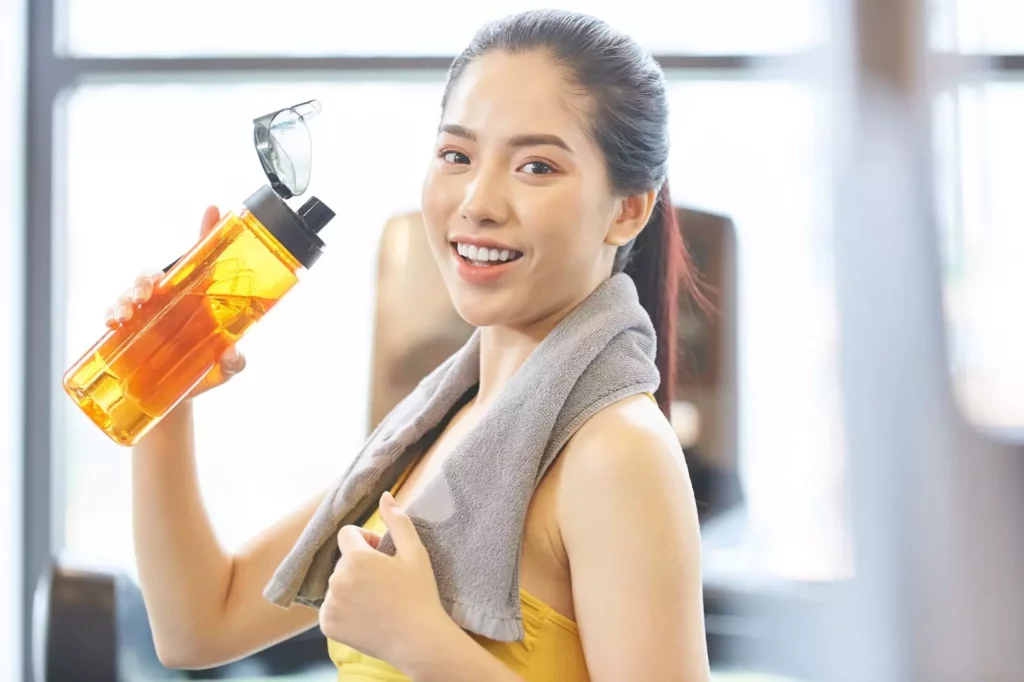 圖／對於不適合運動飲料的學員，可以推薦鹼性離子水、氣泡水、水壺等產品。