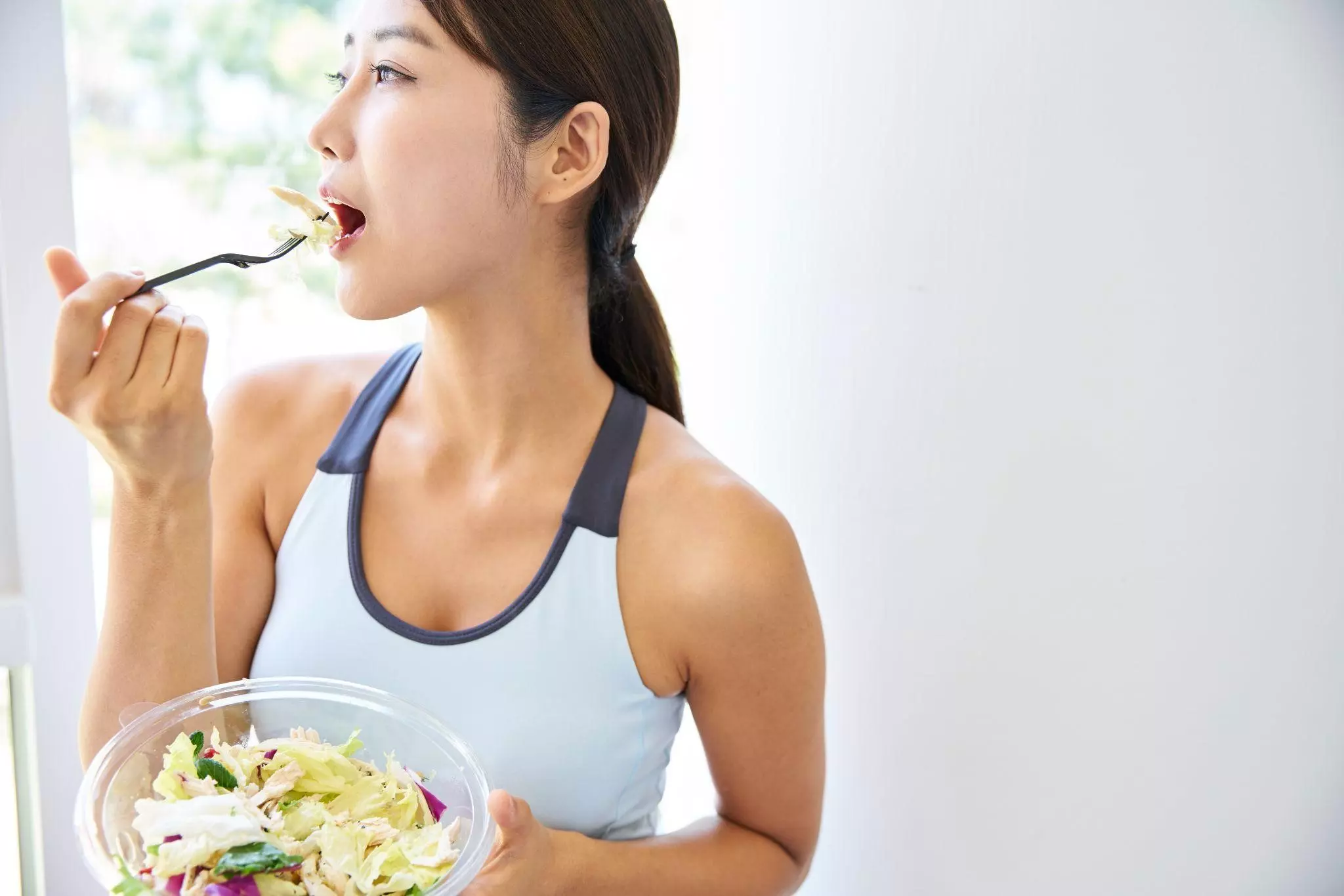 空腹運動還是吃飽飯再運動好？你可以依據「這項指標」做選擇！