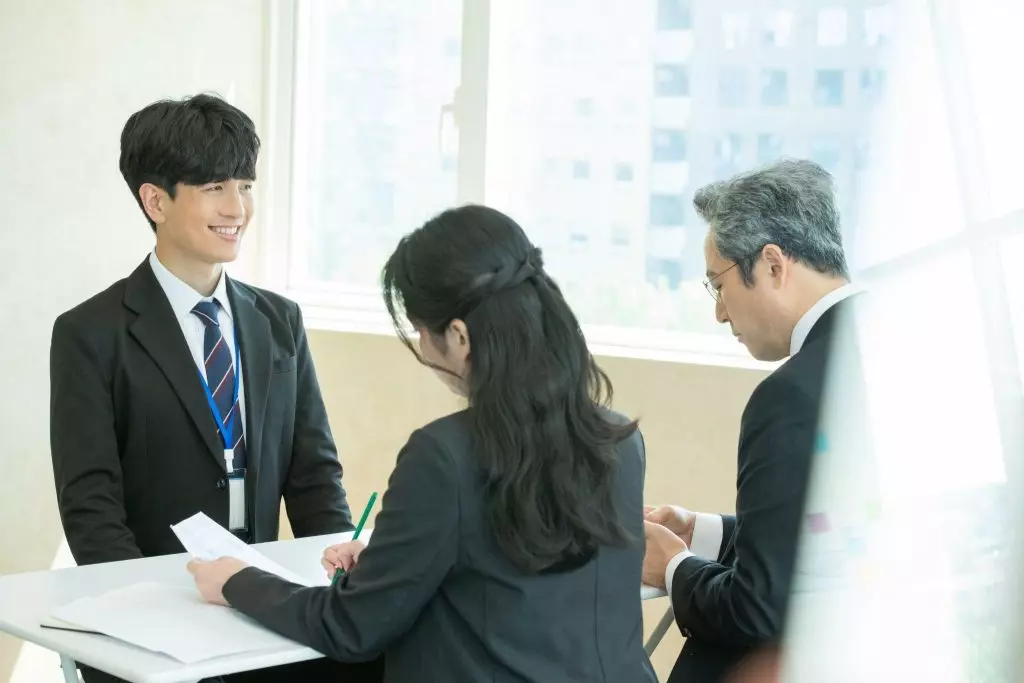 圖／讓顧客喜歡你的第一招：拜訪顧客時首先要有整齊、乾淨的衣裝與面容。