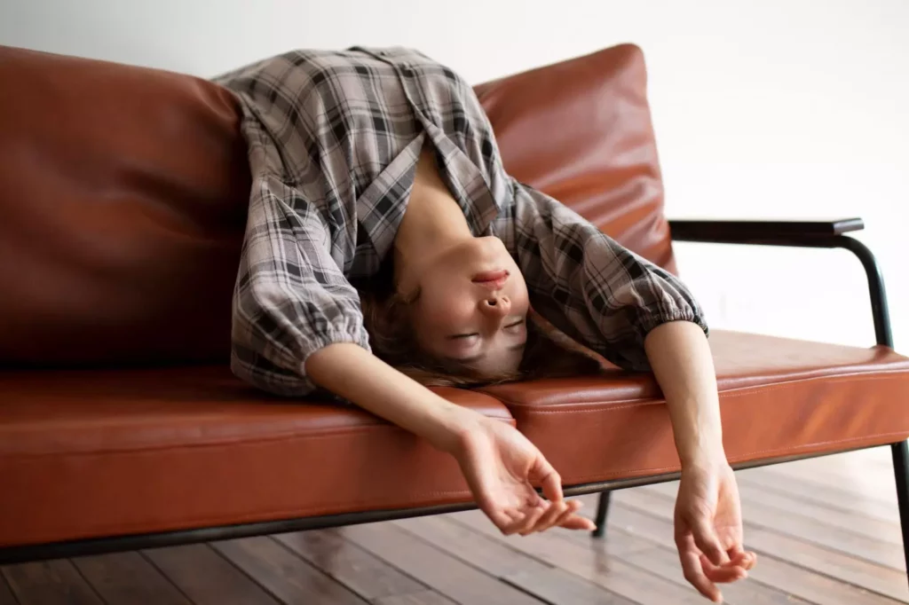 圖／睡眠不足或睡眠品質不好時，會讓生理、心理與生活層面都受到影響，導致焦躁易怒、無法專心。